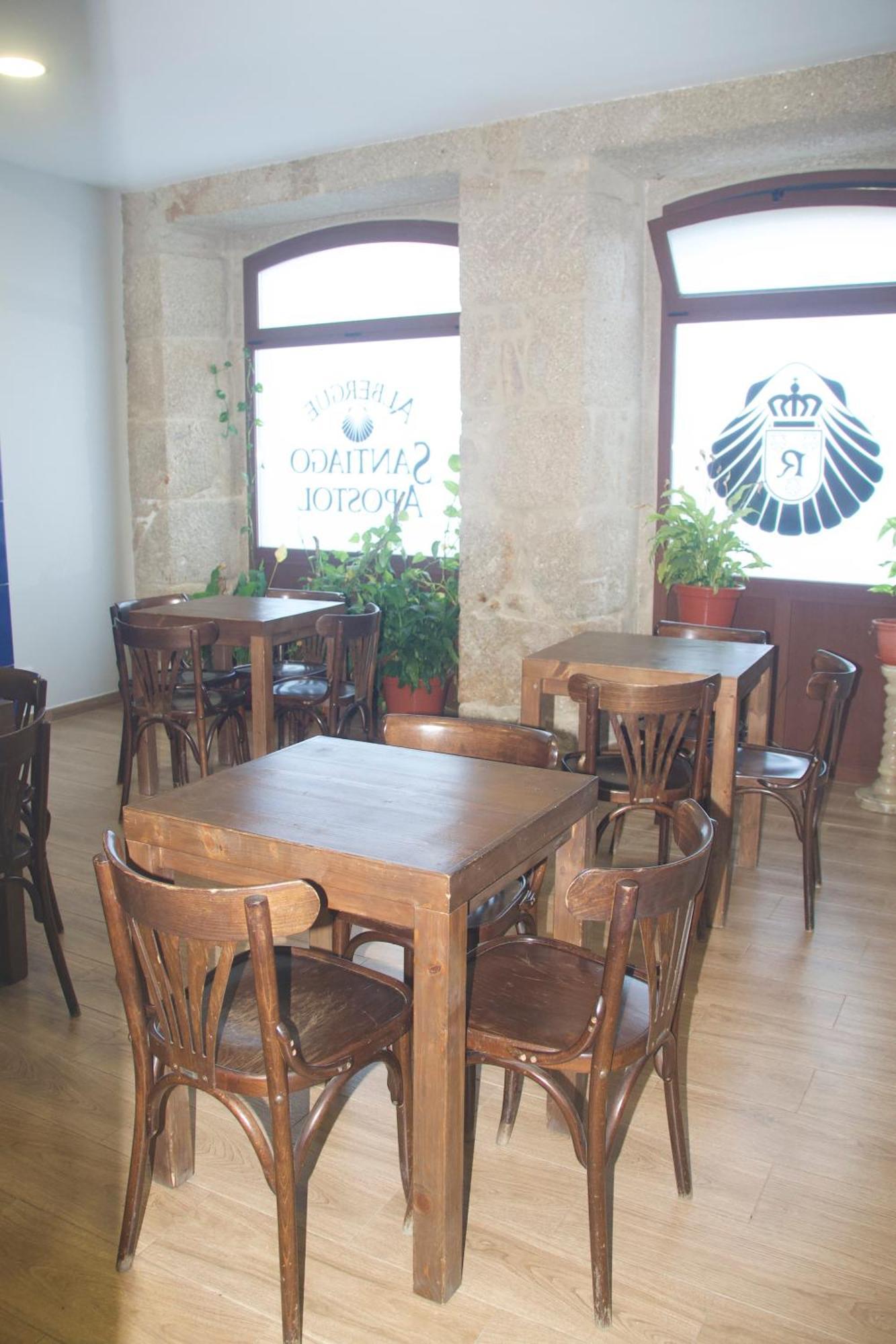 Albergue Parroquial Santiago Apostol De 雷东德拉 外观 照片